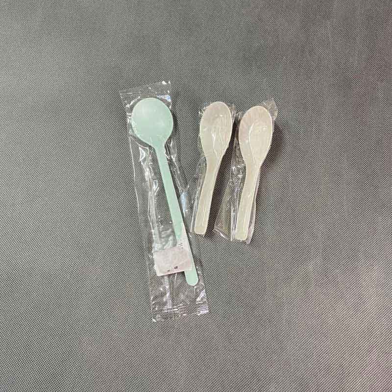 Environmentally friendly plastic spoon